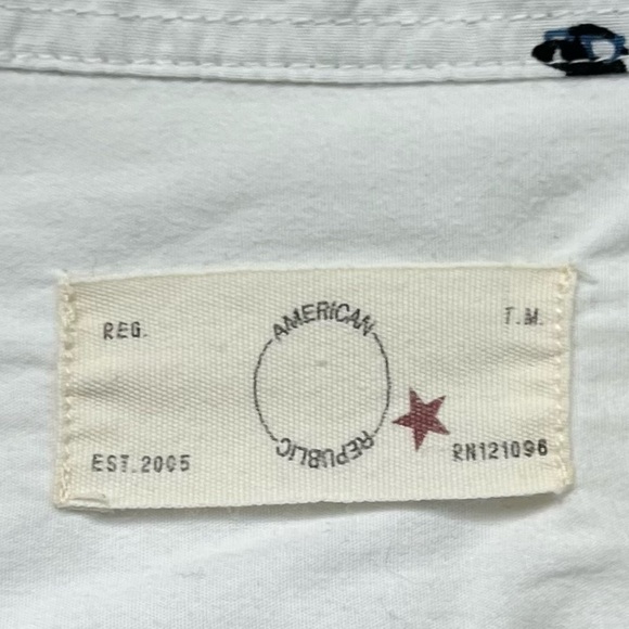 American Republic Men’s White Button Up Shirt w/ Penguins - Size XL - EUC - Picture 3 of 7